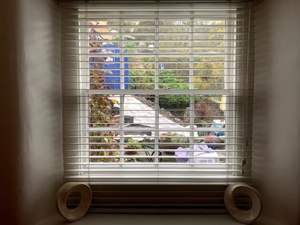 Quelle est la meilleure solution pour automatiser l'ouverture des volets roulants ?